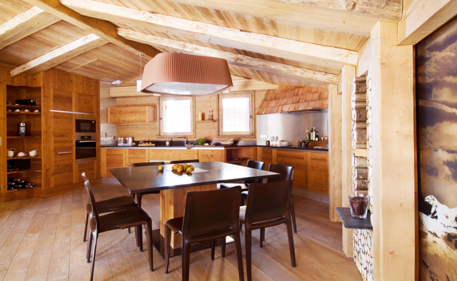Chalet Priv&eacute;, Val d'Is&egrave;re rustik-matplats