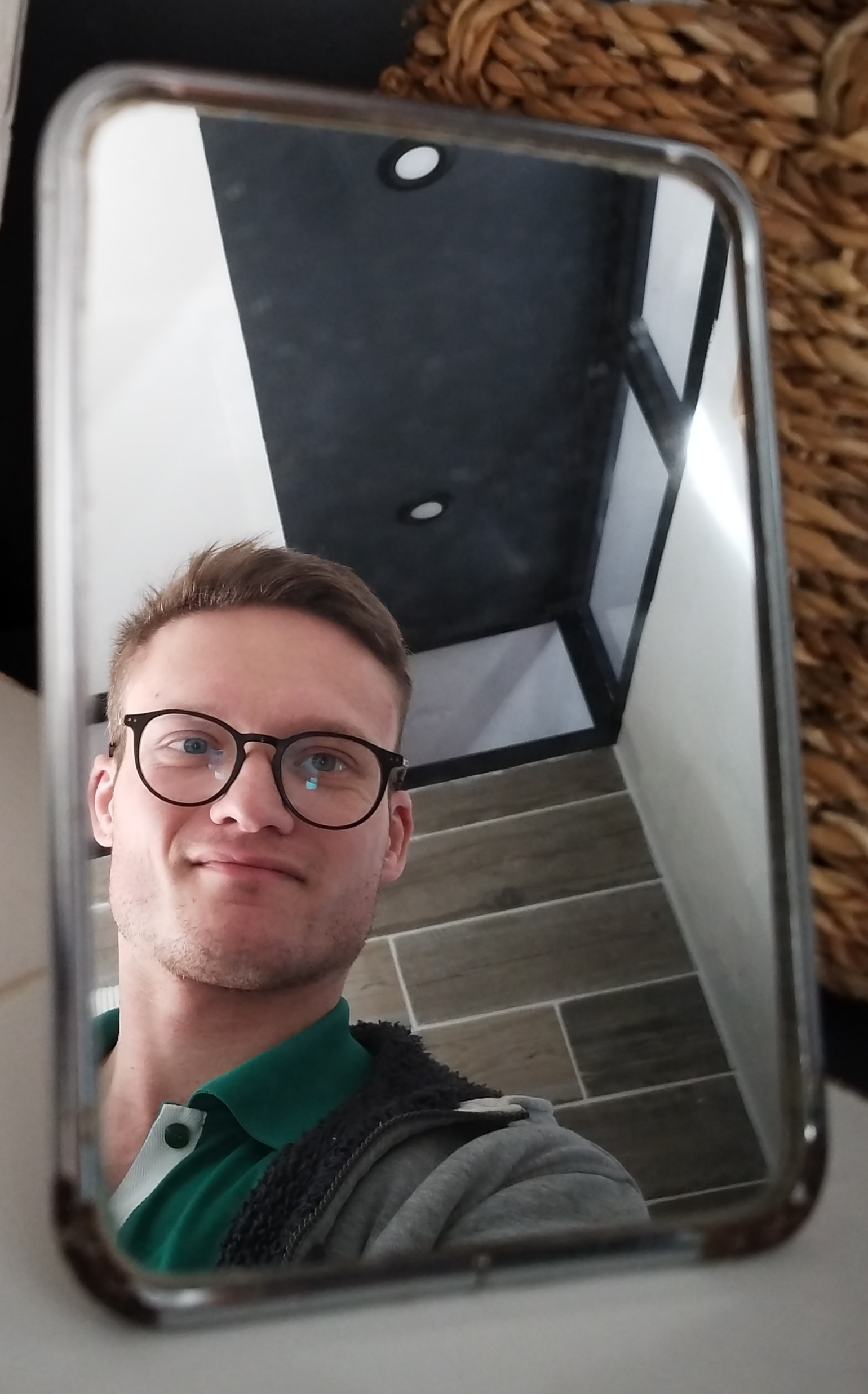 "La décoration est le reflet de la pensée tout comme le miroir est le reflet du visage"
