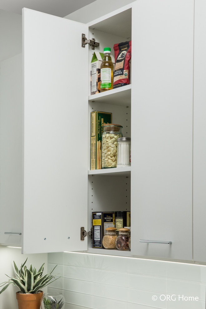 Kitchen - transitional kitchen idea