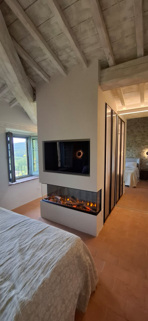 The beatiful inside contemporary-bedroom