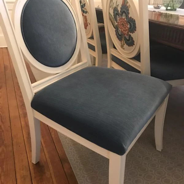 Inspiration for a transitional dining room remodel in Baltimore
