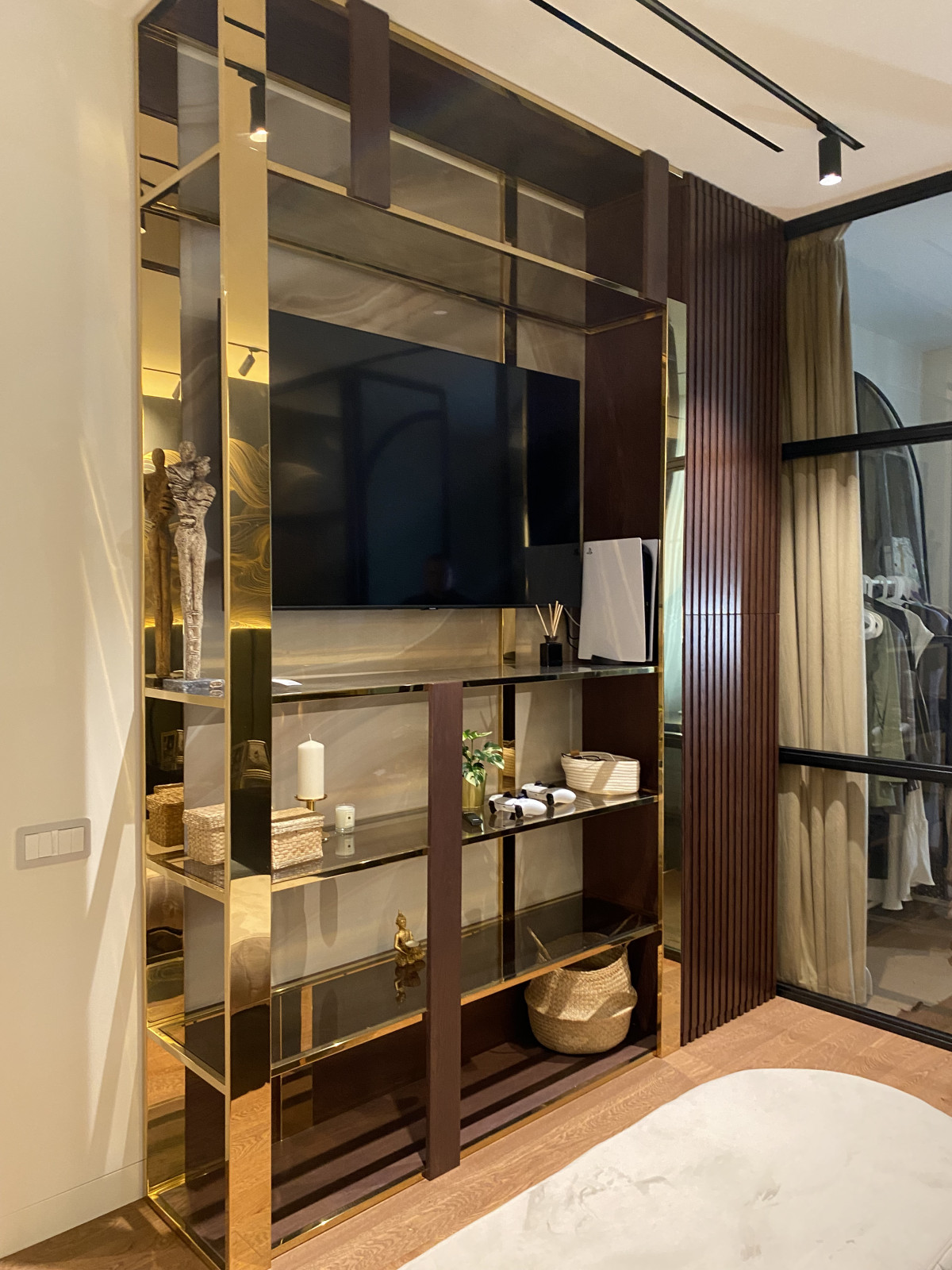 Стеллаж. Шкаф.