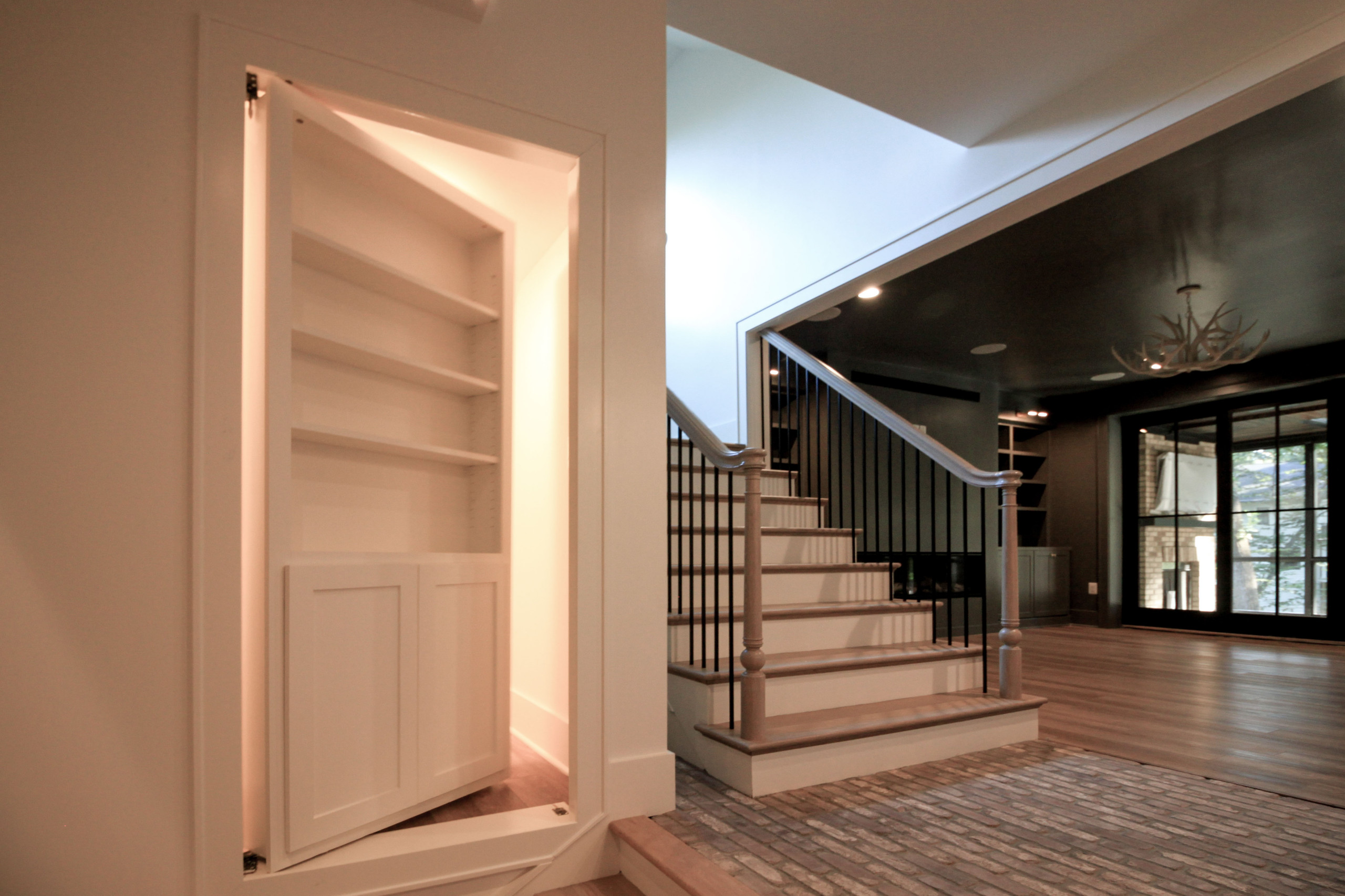93_Captivating Light Wood Railing System with Black Spindles, Arlington VA 22207