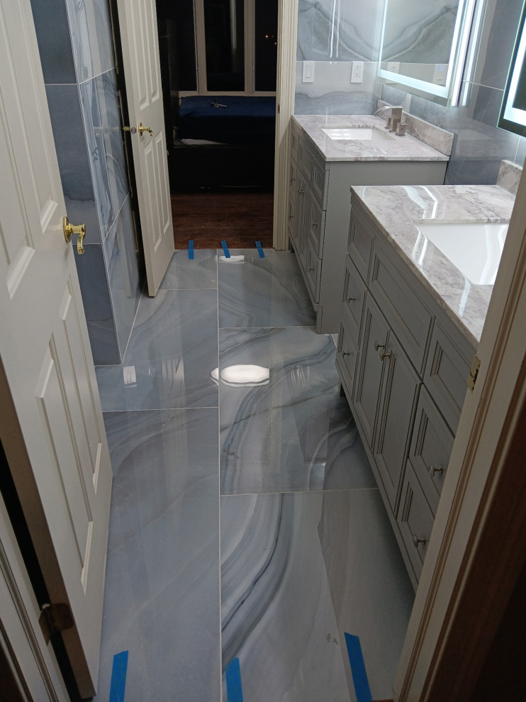 Modern Main Bathroom