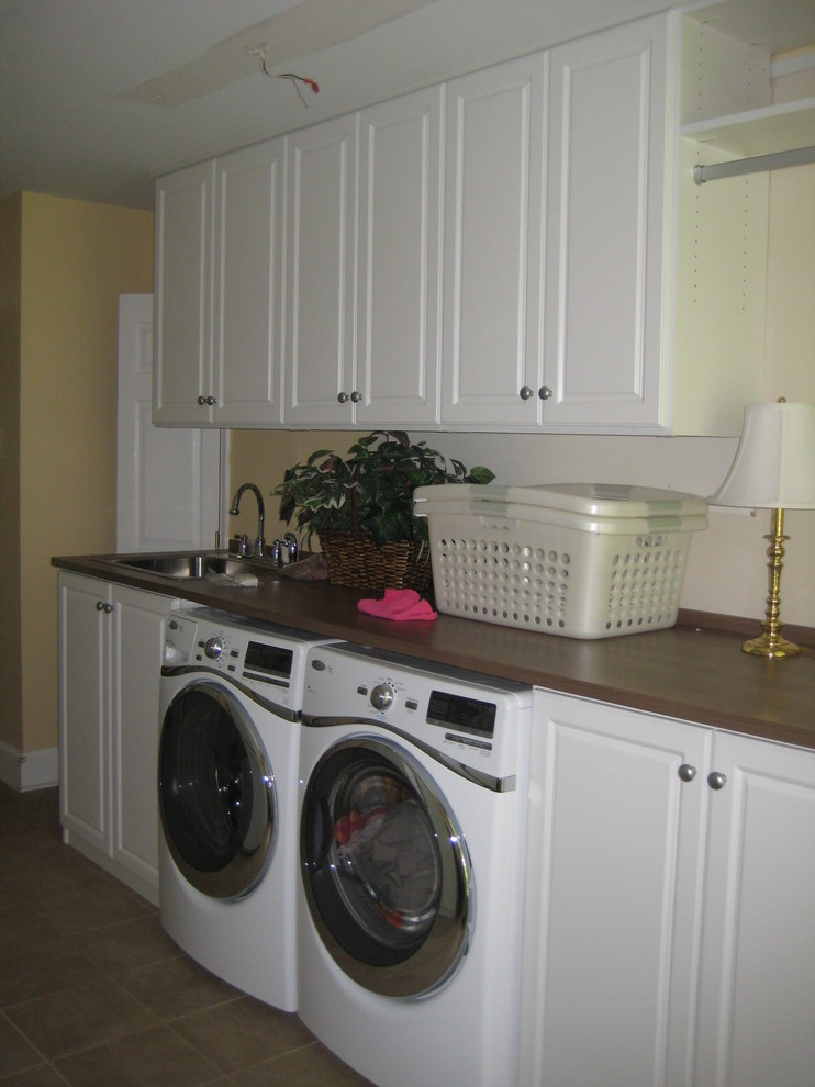 Traditional laundry room in Baltimore.