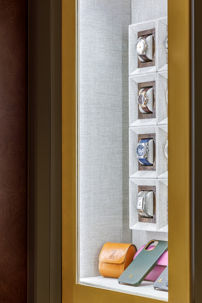 Time zone watch store in Dubai.