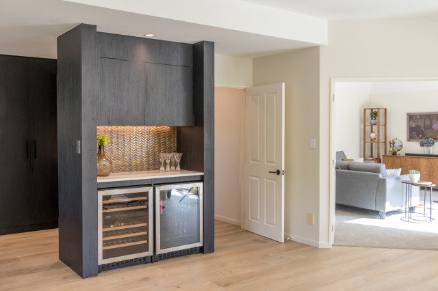 Prebbleton Perfection modern-home-bar
