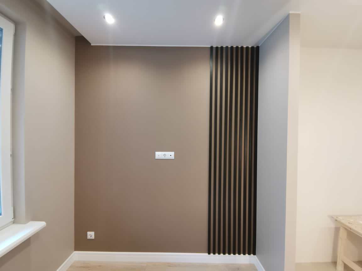 Квартира в светлых тонах с реечным декором