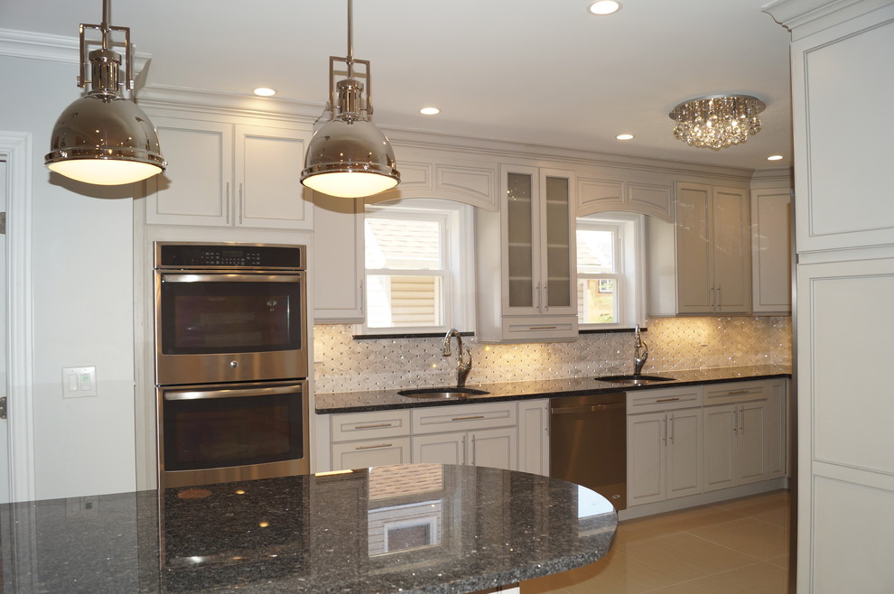 Inspiration for a transitional kitchen remodel in New York