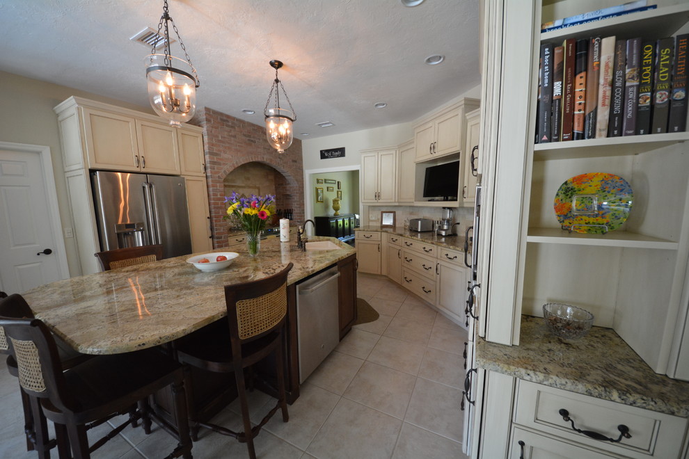 Mountain style kitchen photo in Miami