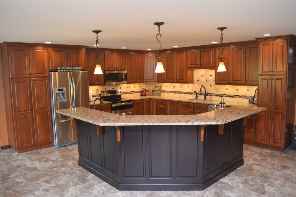 Kitchen - kitchen idea in Chicago