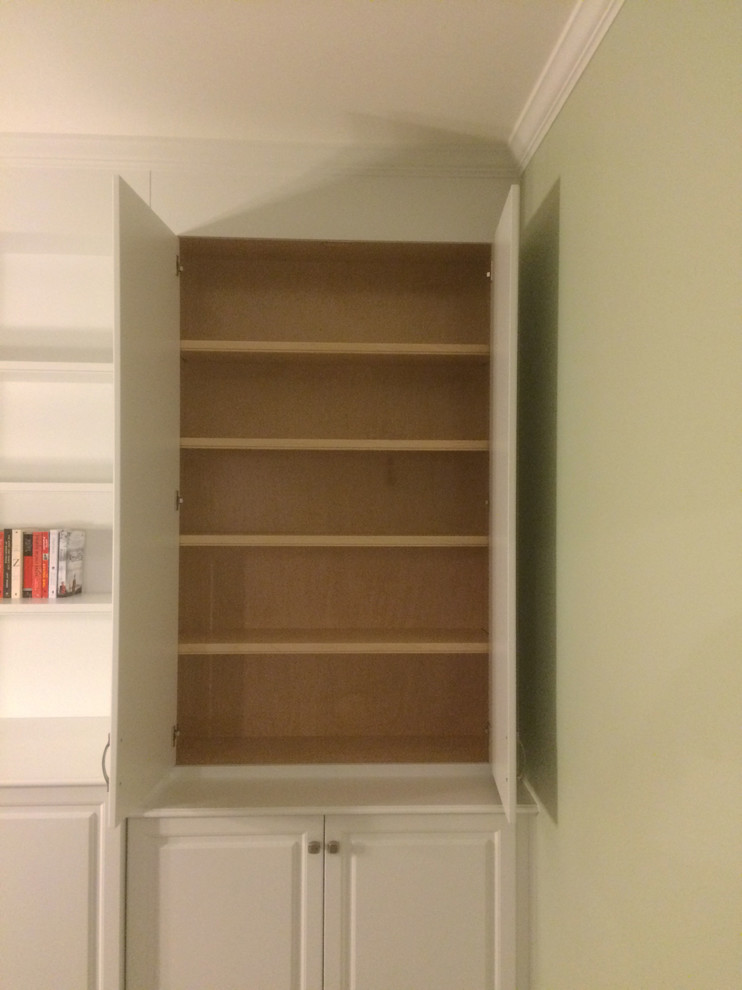Transitional home design photo in Baltimore