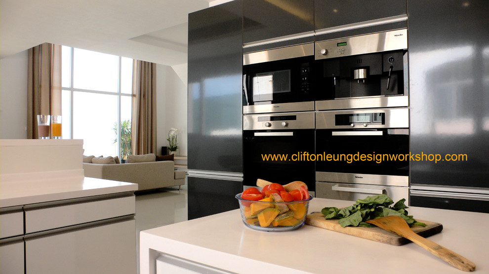 Photo of a contemporary kitchen in Hong Kong.