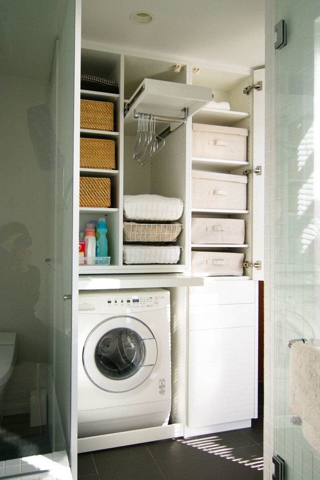 Photo of a scandinavian laundry room in Tokyo.
