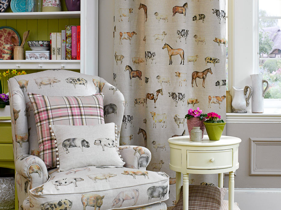 Обои и ткани в интерьере: дизайнерские узоры в жизни