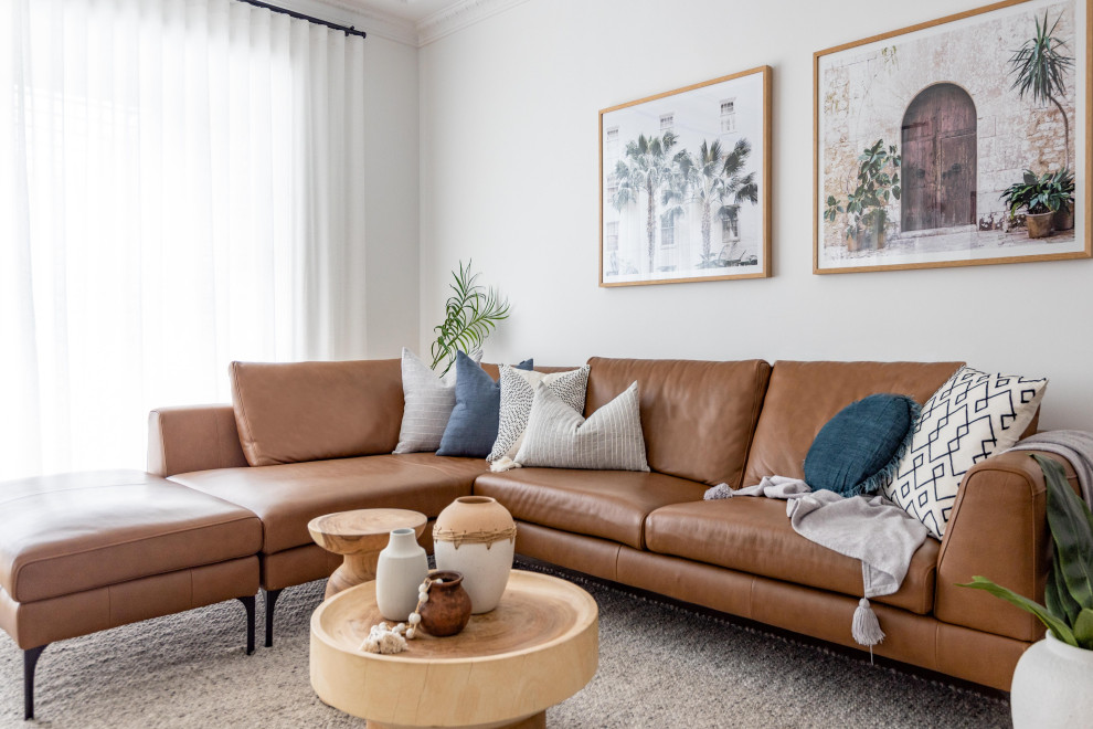 Inspiration for a transitional living room remodel in Sydney
