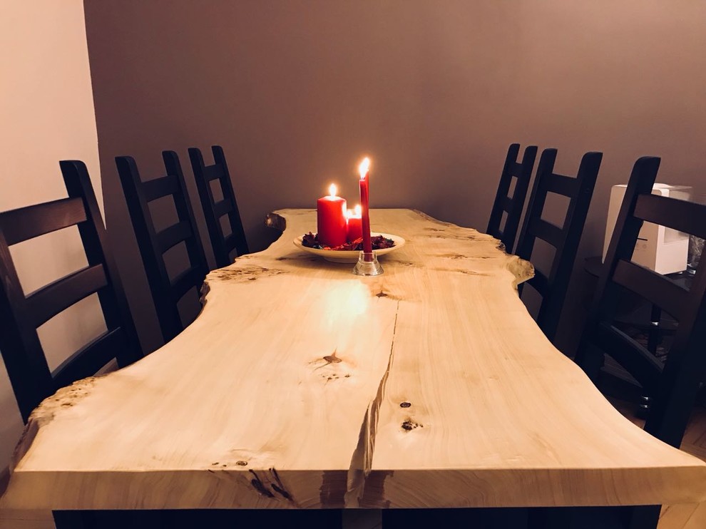 Стол из капового тополя