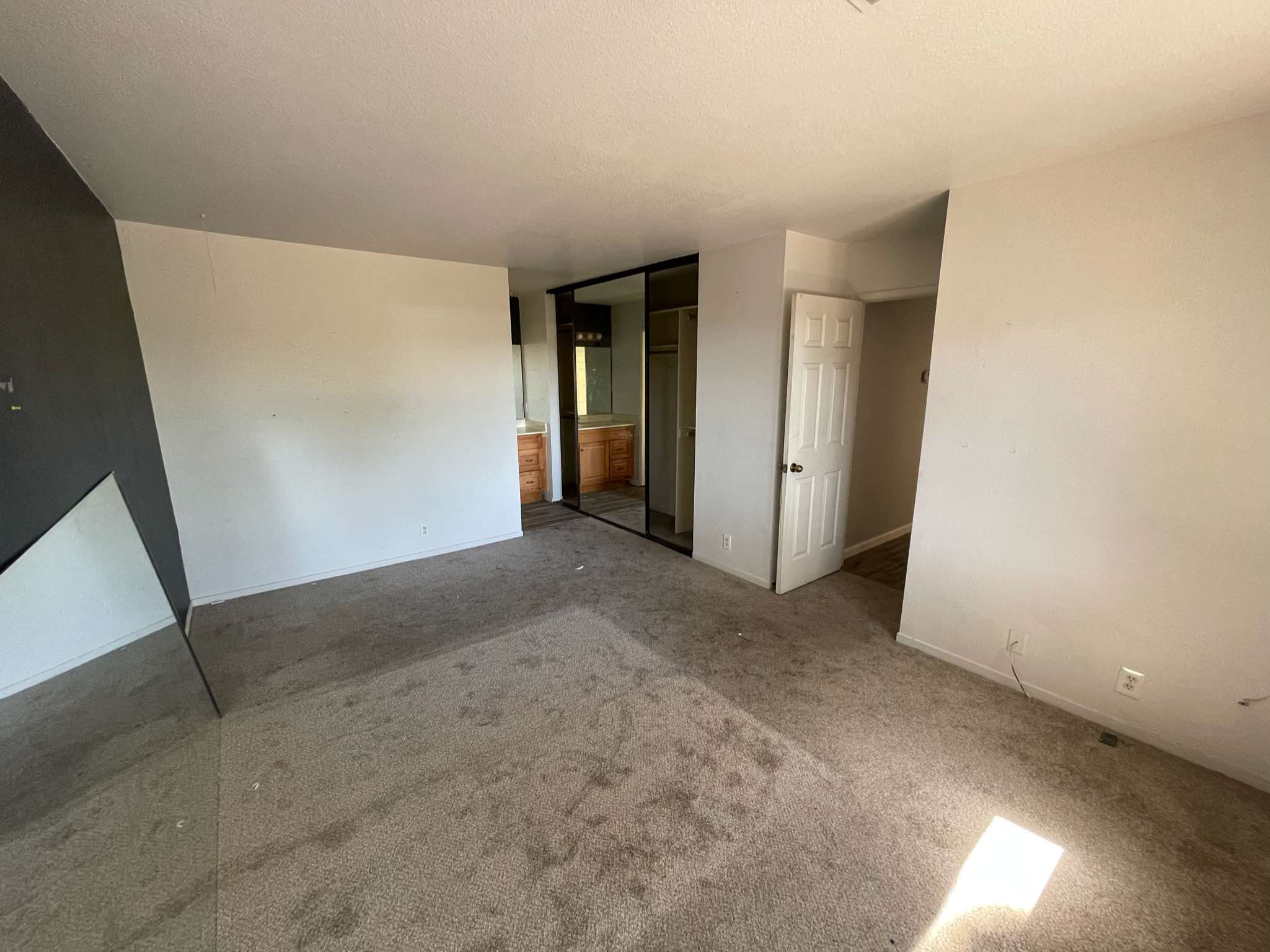 Condor Lane Remodel (Master Bedroom Before)