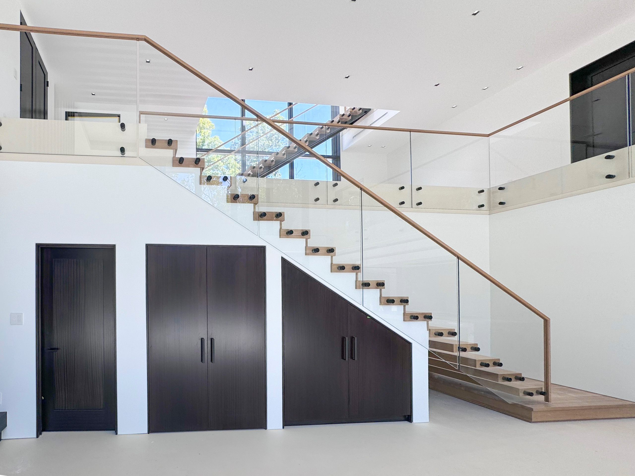126_Visually Open and Light Contemporary Staircase, Mclean, VA 22102