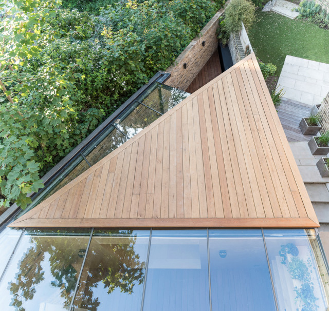 The Triangle &ndash; Backyard Study Extension in Hackney scandinavian-house-exterior