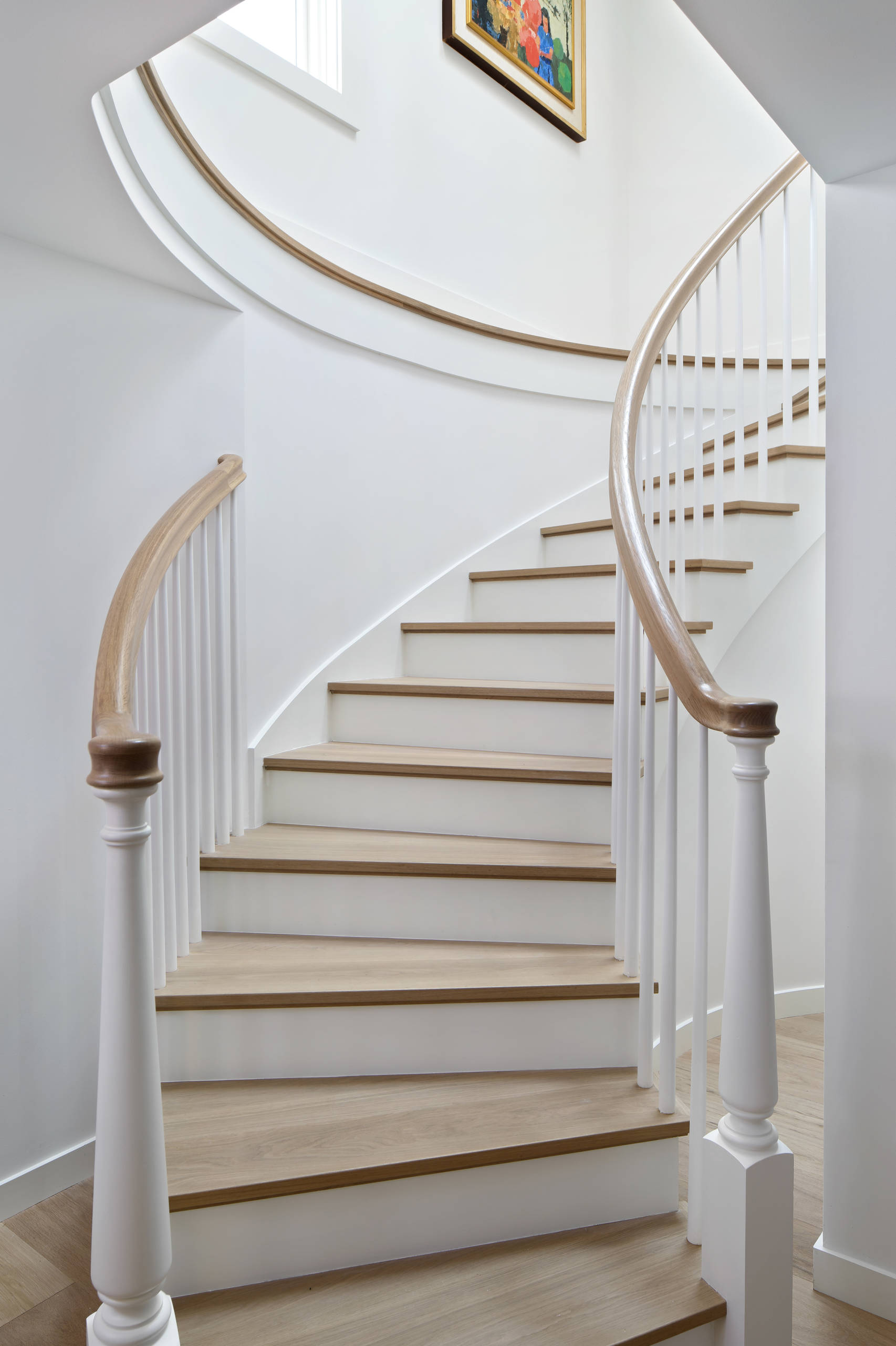 El Arroyo - curved staircase