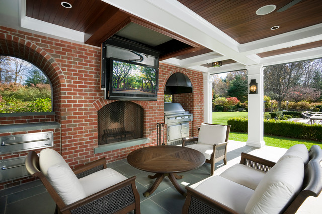 Outdoor Entertainment Area Will Fall From Ceiling Tv Traditional