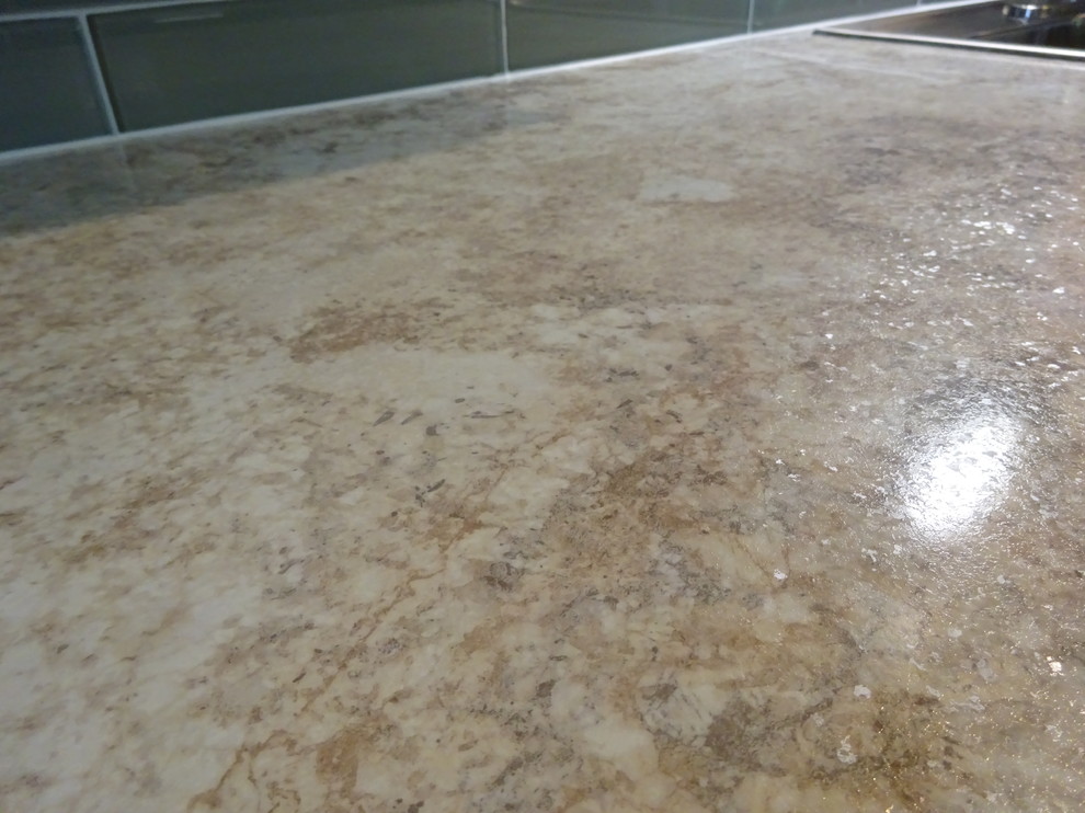Inspiration for a transitional home design remodel in Chicago