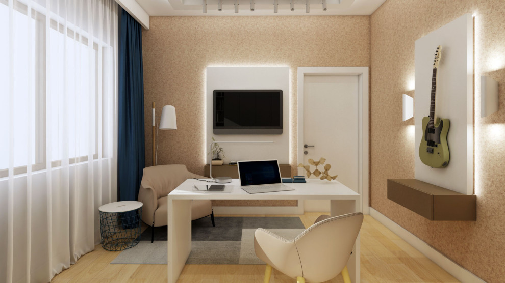 Ejemplo de despacho actual con paredes beige, escritorio independiente y papel pintado