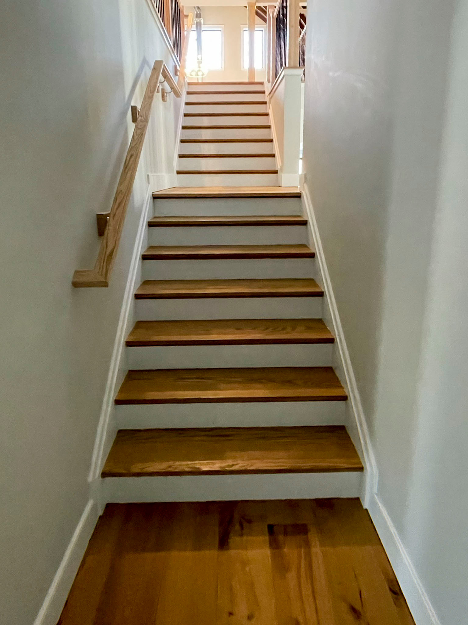 102_Straight-Freestanding Stairs/Landing in Barn Style Home, Leesburg VA 20175