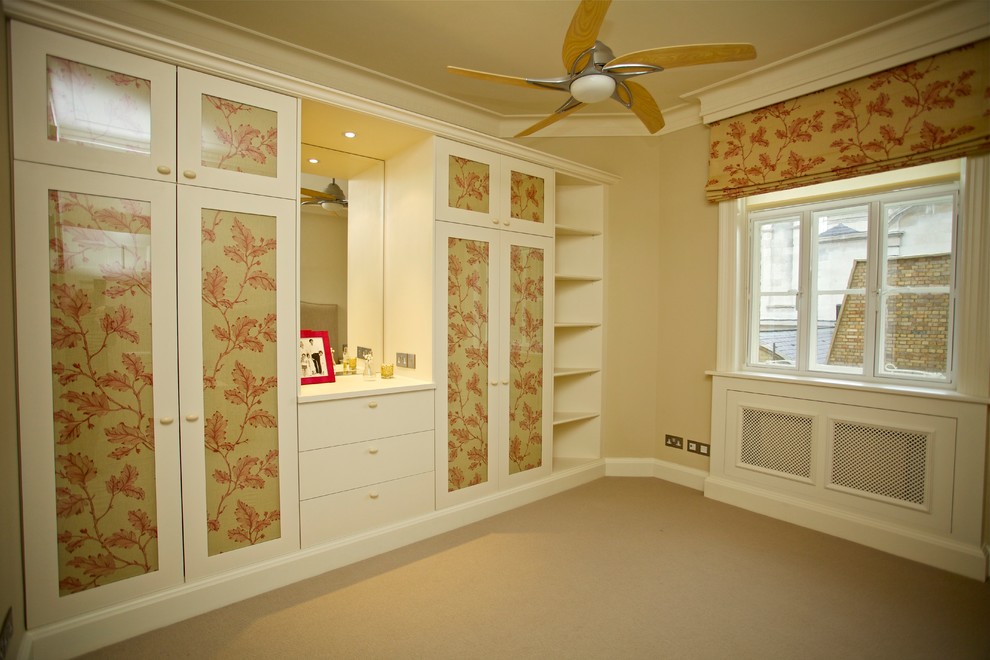 This is an example of a traditional bedroom in London.