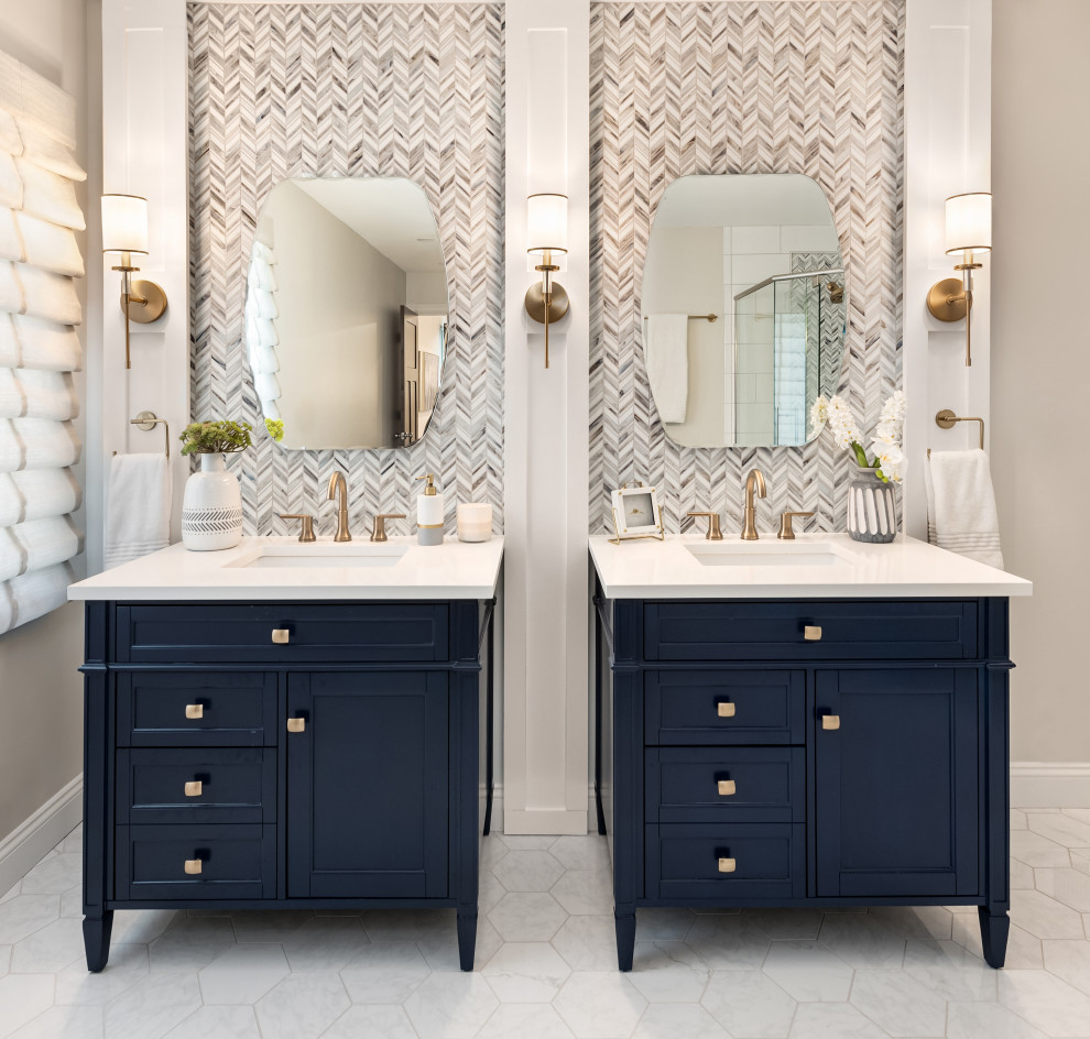 Mid-sized contemporary master bathroom in Detroit with shaker cabinets, blue cabinets, a double shower, porcelain tile, grey walls, porcelain floors, engineered quartz benchtops, white floor, a hinged shower door, white benchtops and a freestanding vanity.