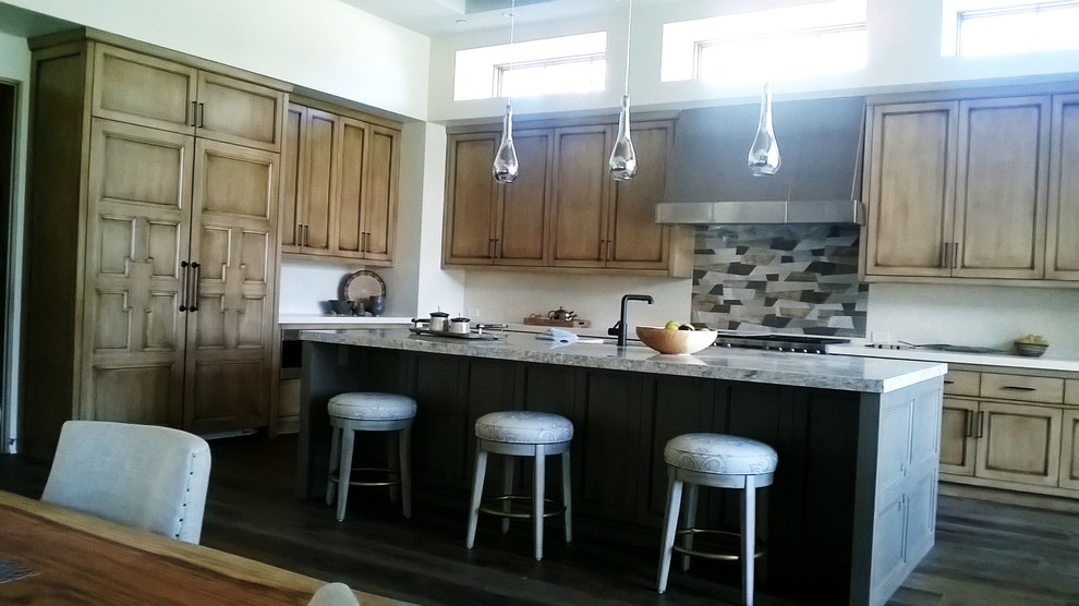 Kitchen - transitional kitchen idea