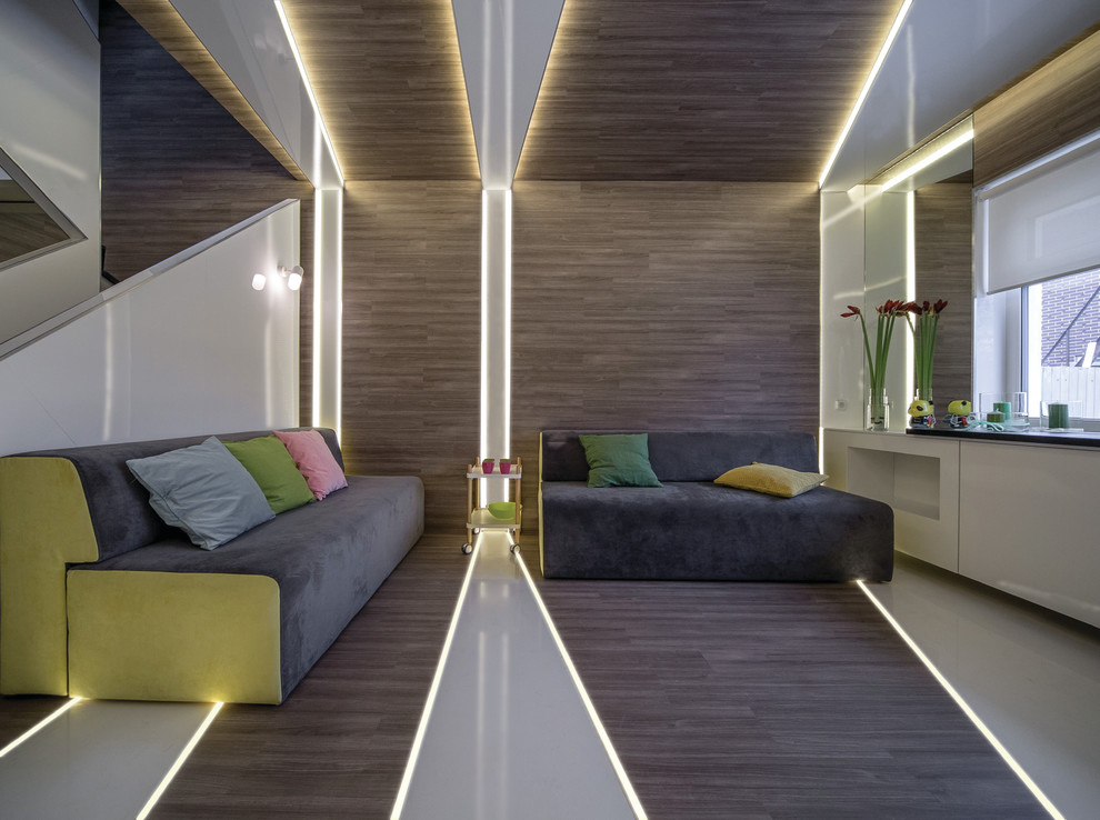 В ЛУЧАХ СВЕТА