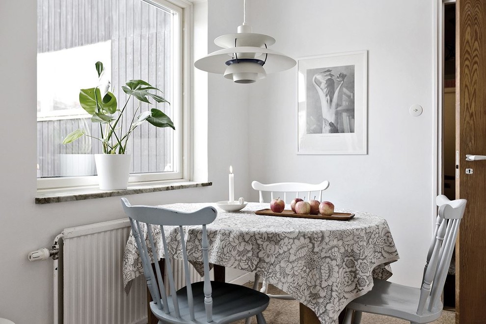 Inspiration for a scandinavian dining room in Stockholm.