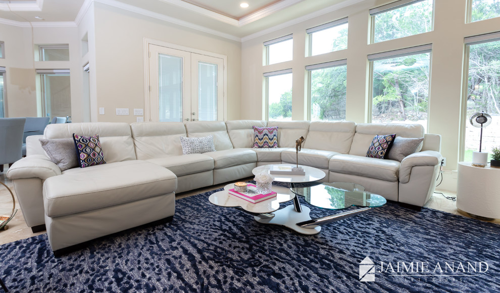 Inspiration for a transitional home design remodel in Austin