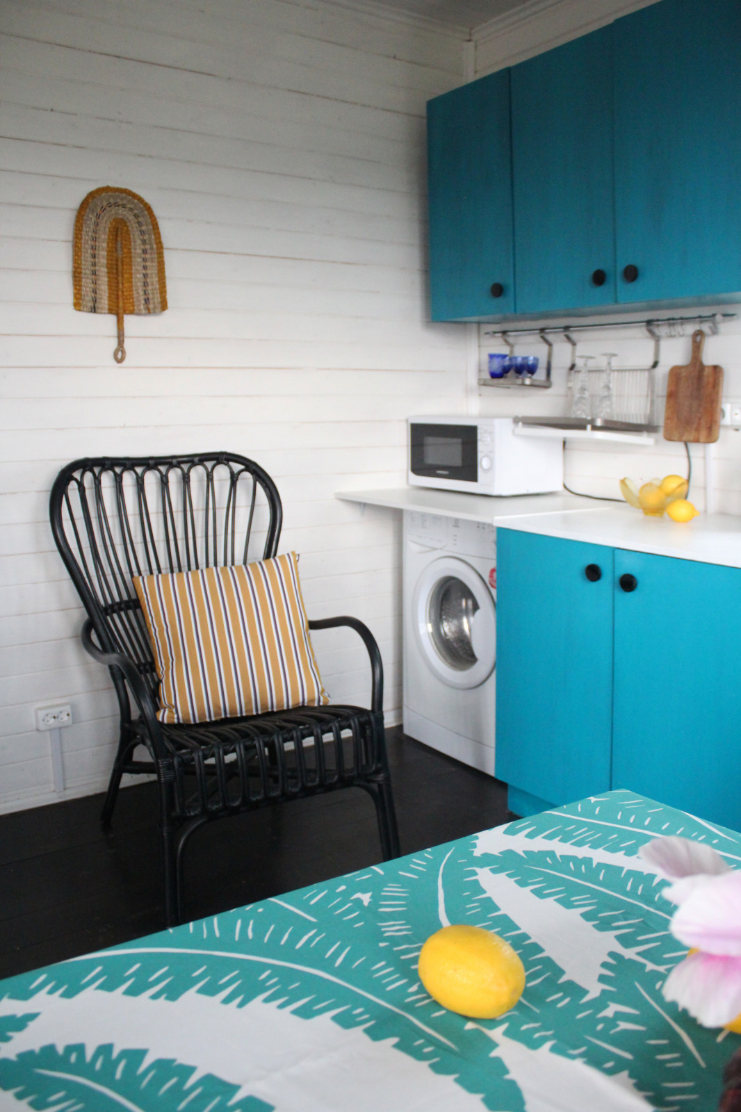 Интерьер летнего дома в Подмосковье со средиземноморским настроением