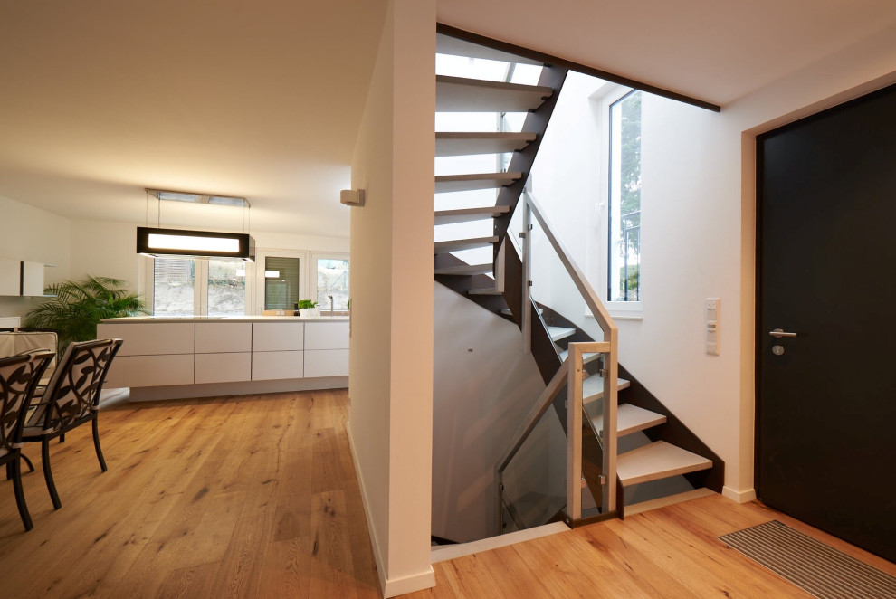 Бетон, Ржавчина и Стекло. Лестница из HPL