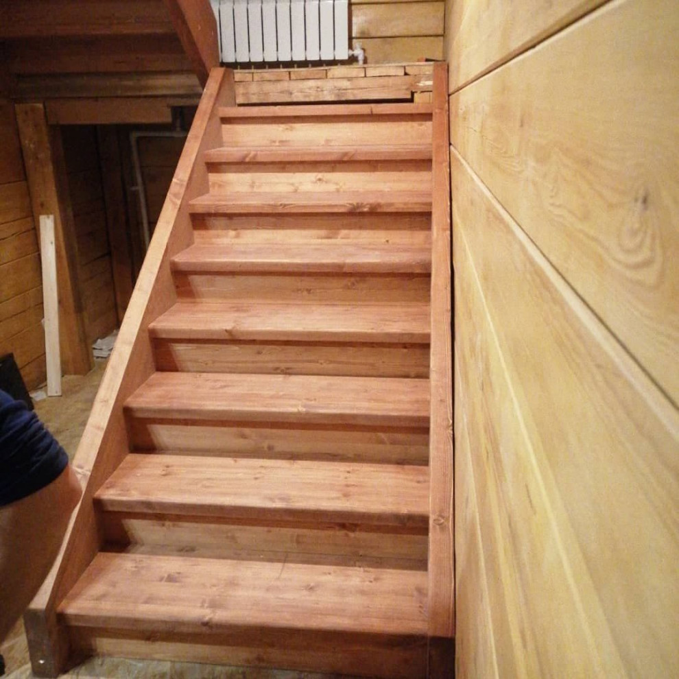 Лестница 4х маршевая на тетиве