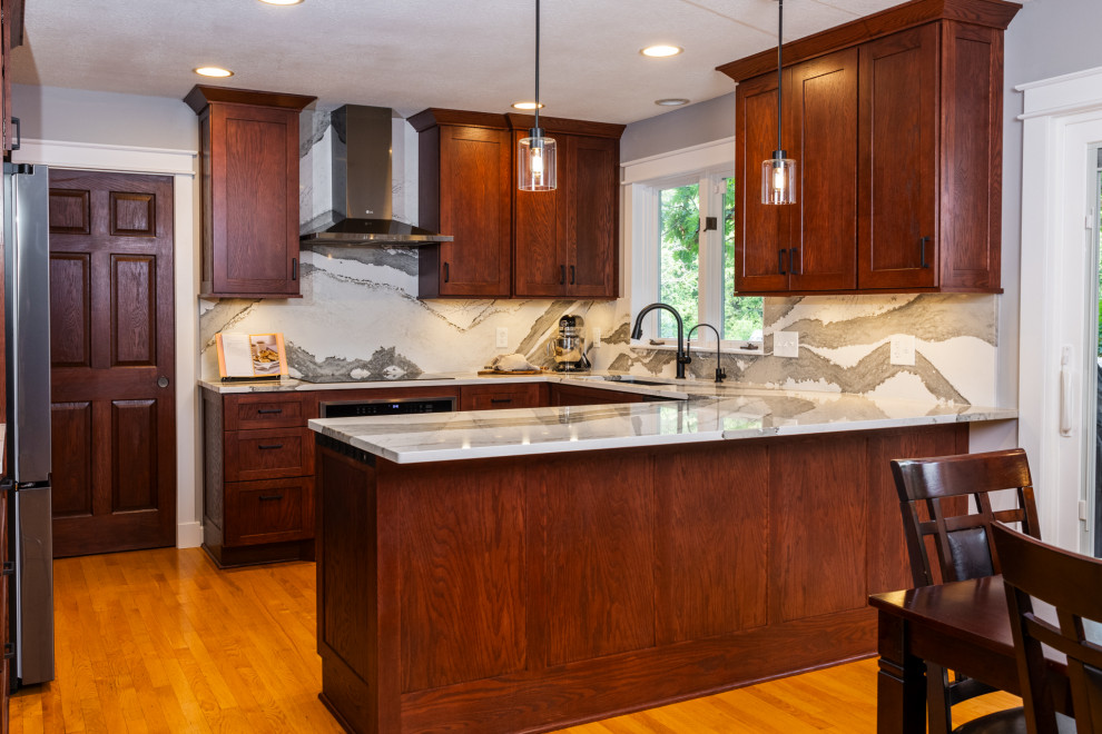 Elegant kitchen photo in Minneapolis