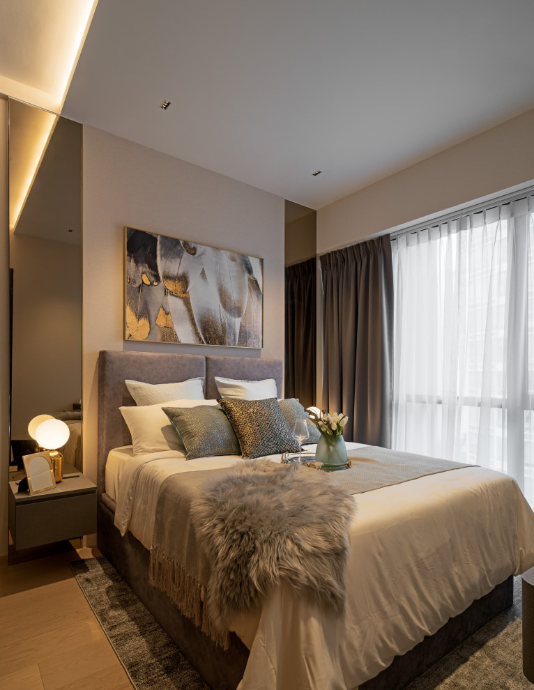 Photo of a modern bedroom in Singapore.