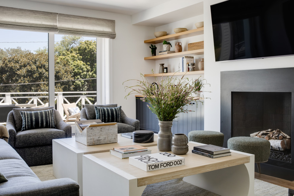 Design ideas for a nautical living room in Orange County.