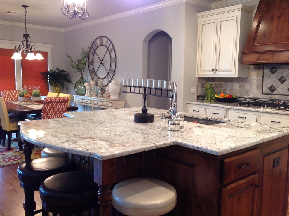 Kitchen - traditional kitchen idea