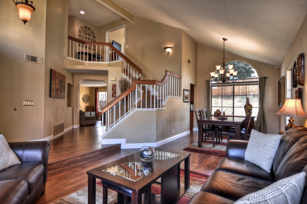 Entryway - entryway idea in Orange County