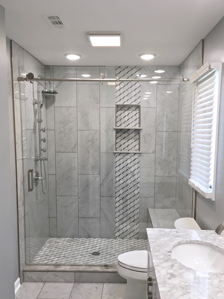 Inspiration for a mid-sized transitional 3/4 bathroom in Other with an alcove shower and a sliding shower screen.