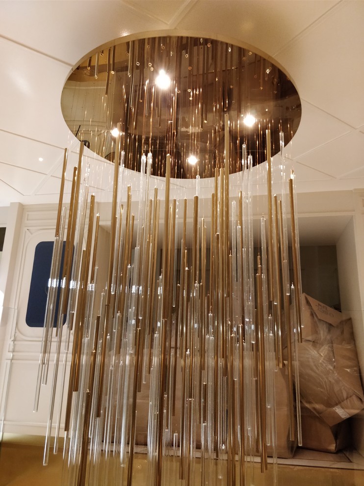 Люстры из трубочек для ресторана