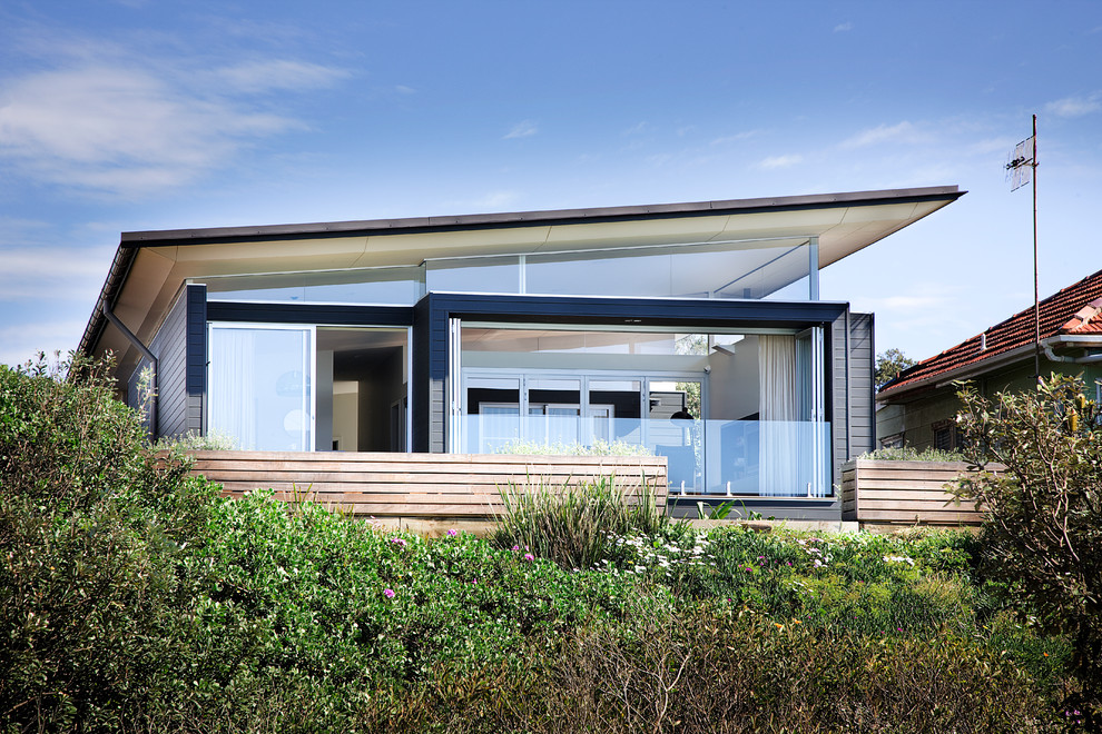 Design ideas for a contemporary exterior in Sydney.