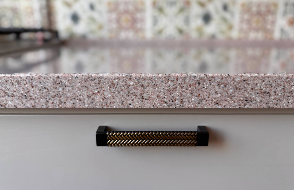 Кухня Фреда из массива дерева в цвете Экрю