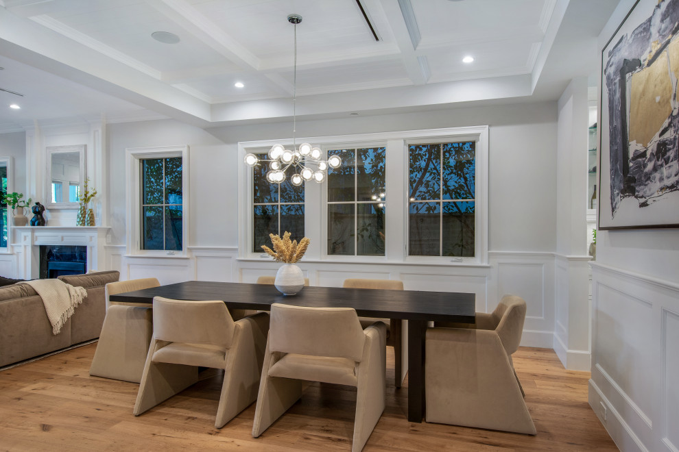 Transitional home design photo in Orange County