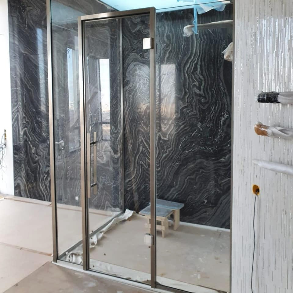 Перегородки высотой 3,6 м, собранные на Mwe_edelstahlmanufaktu