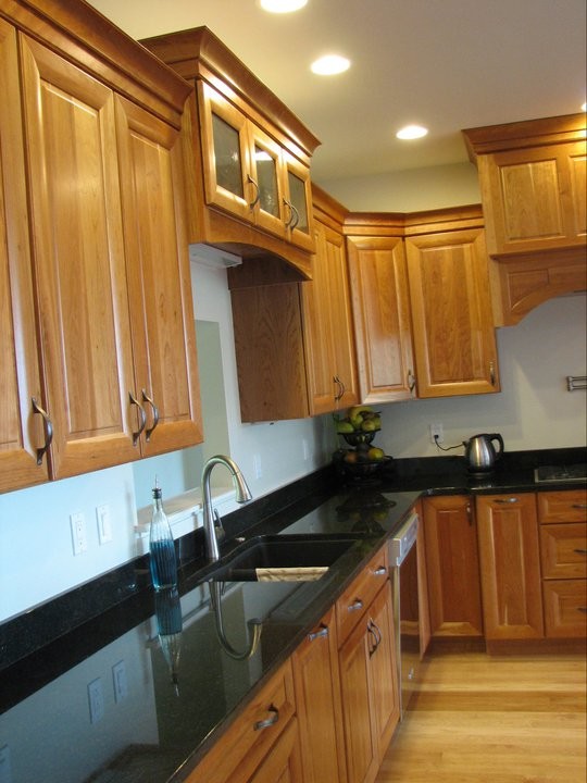 Transitional kitchen photo in Seattle